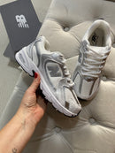 NB530 BRANCO/PRATA