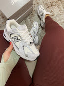 NB 530 BRANCO / PRATA