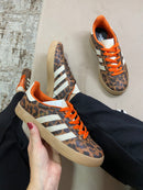 AD GAZELLE ONÇA/LARANJA
