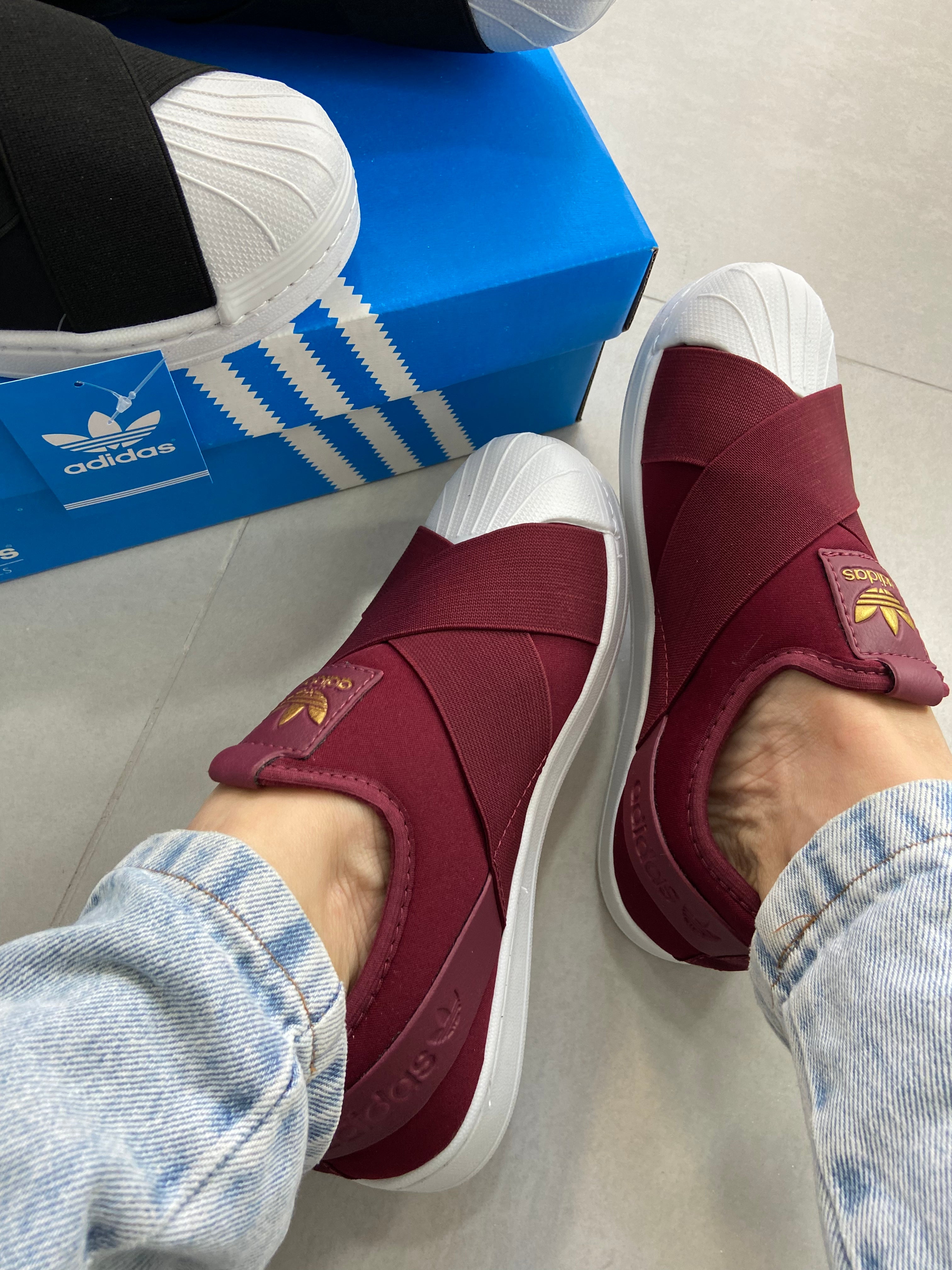 ADIDAS SLIP ON